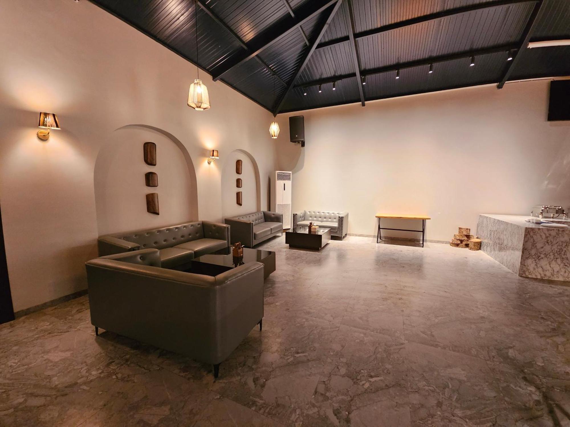 River Estates Luxury Resort & Spa Karjat Exterior foto