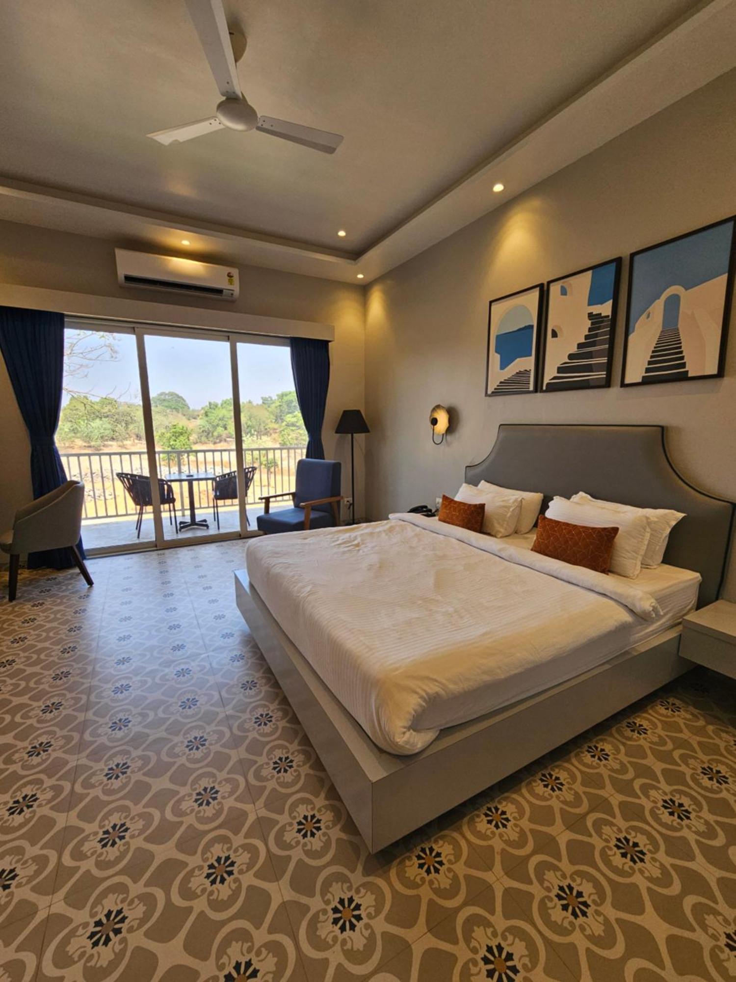River Estates Luxury Resort & Spa Karjat Exterior foto