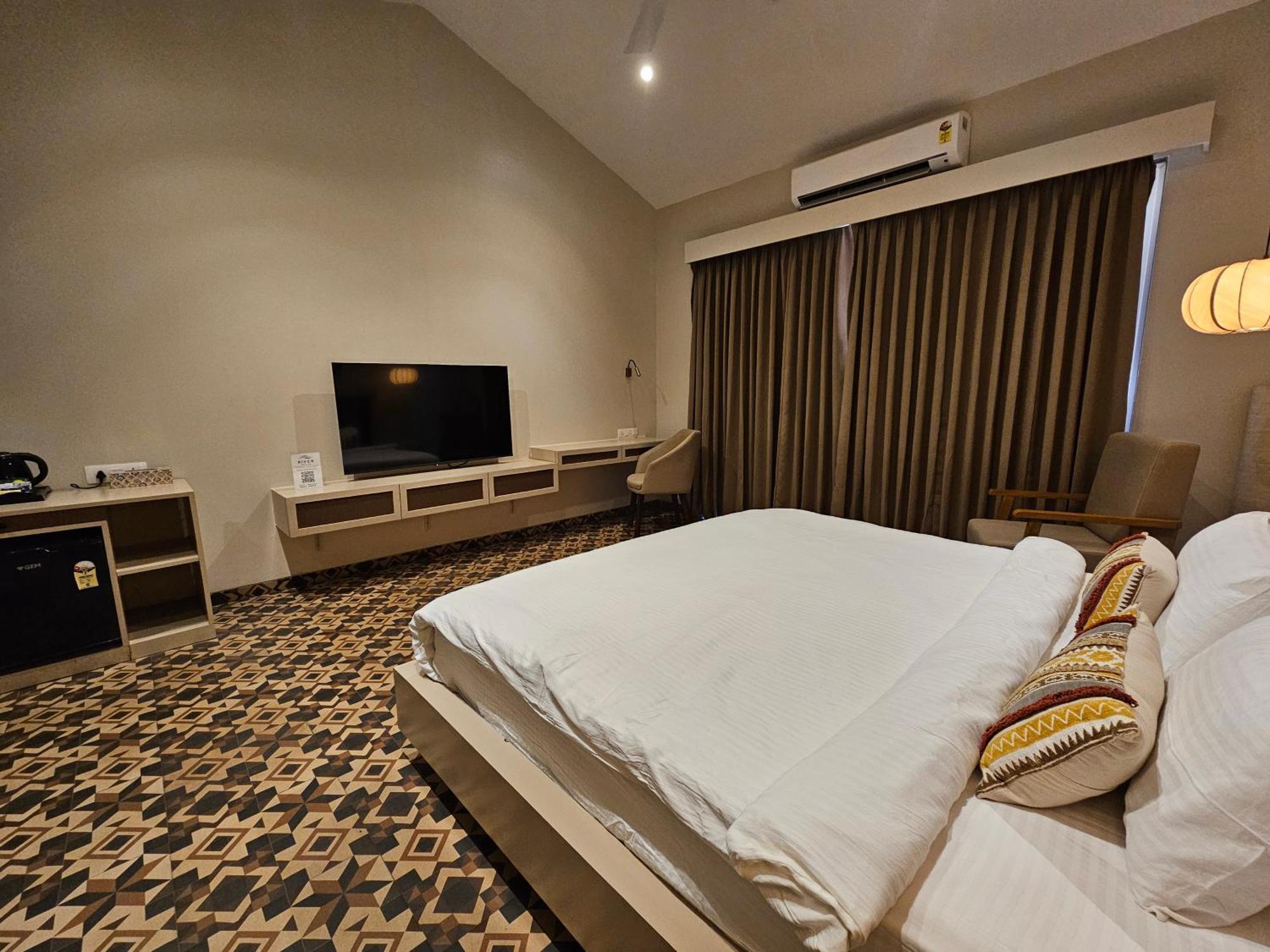 River Estates Luxury Resort & Spa Karjat Exterior foto